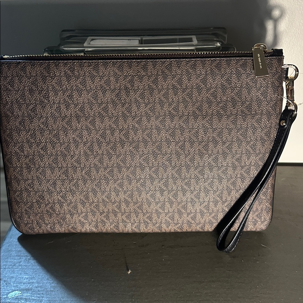 NWT Michael Kors Black and Cream Bag - Picture 3 of 3
